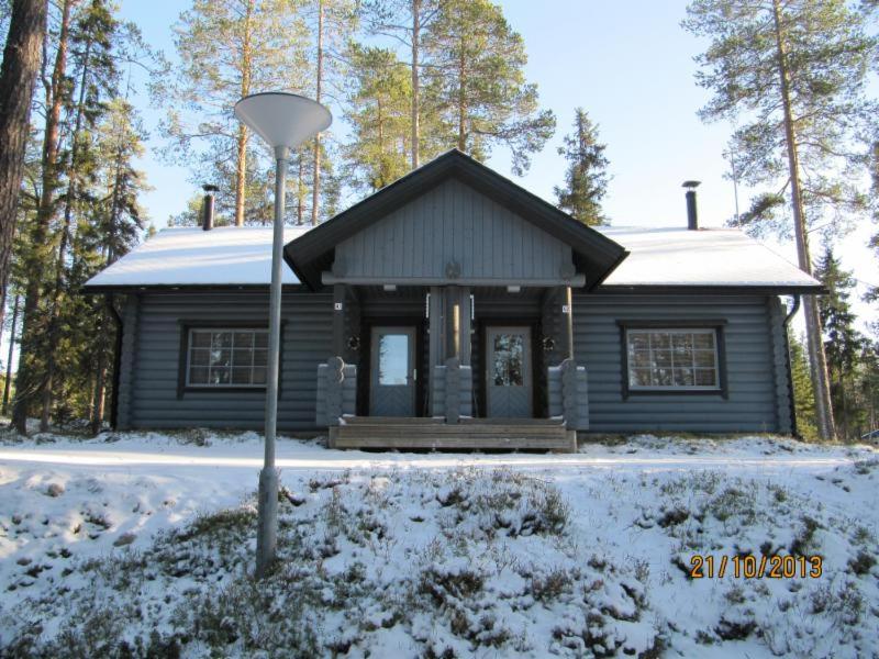 Mäntyruka Cottages room 1